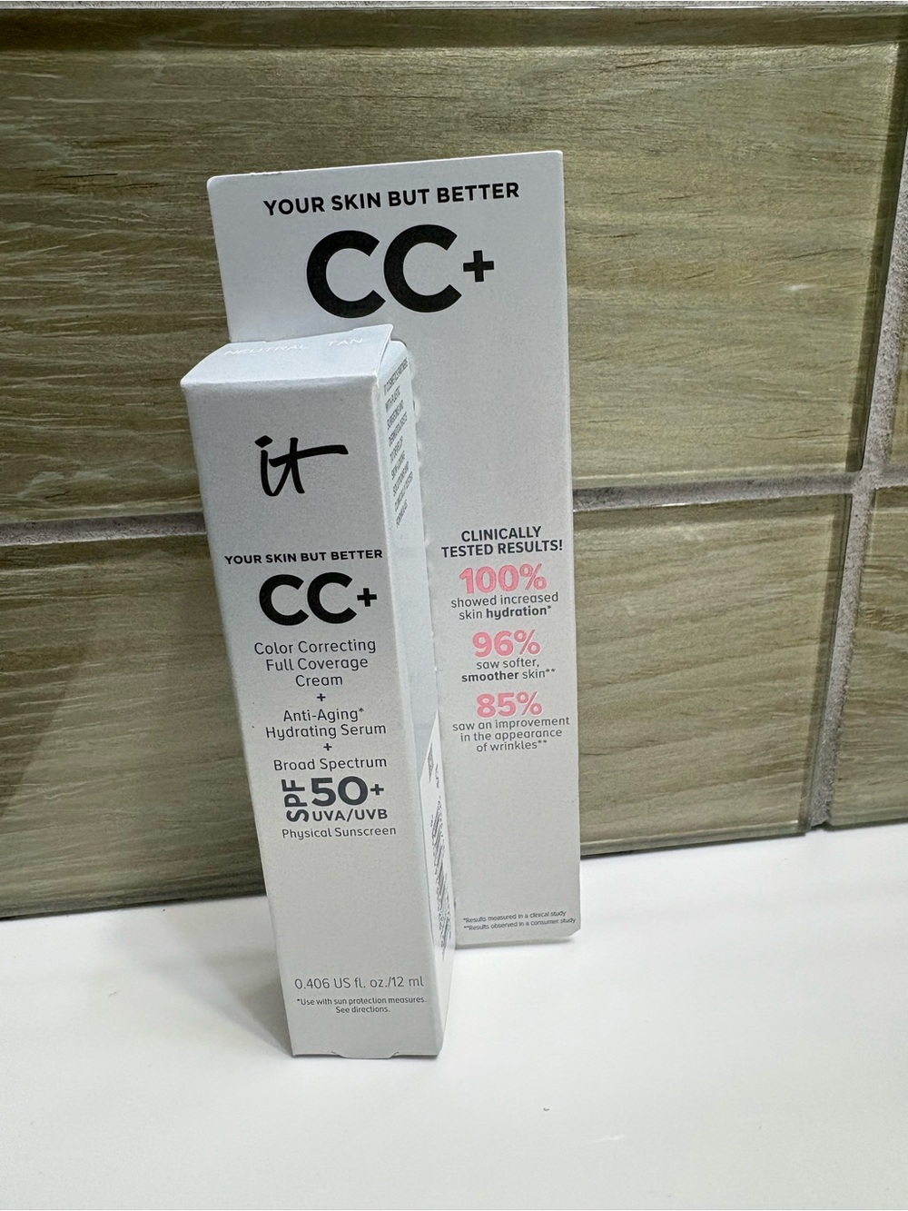 IT Cosmetics CC+ Color Correcting Full Coverage Cream SPF 50+ - Picture 2 of 3